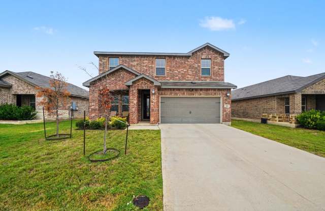 Stylish  Spacious 5-Bed in Prime Schertz Location! - Realtor Commission: $500
