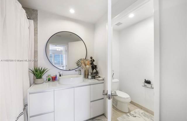 801 Brickell Key Boulevard