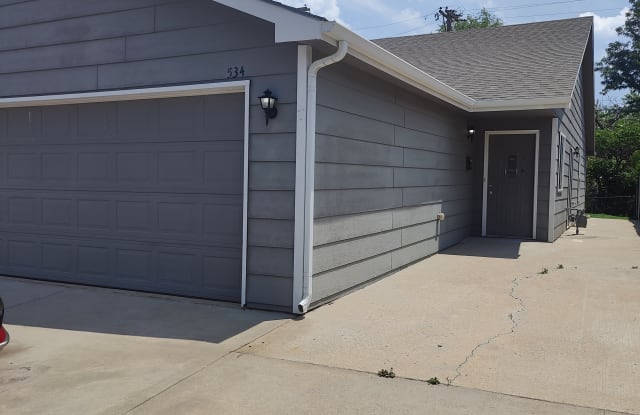 534 N Edgemoor St - 534 North Edgemoor Street, Wichita, KS 67208