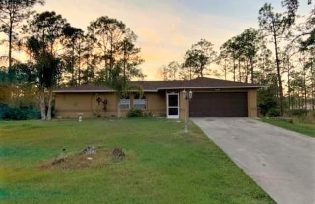 913 Scott AVE - 913 Scott Avenue, Lehigh Acres, FL 33972