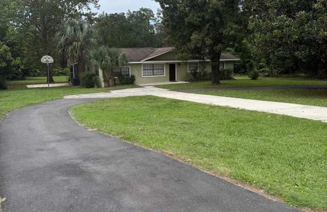 3250 SE LAKE WEIR AVENUE