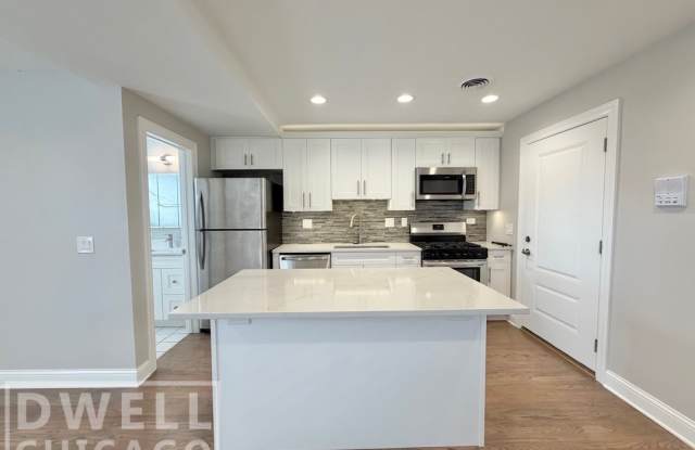 Photo of 4101 N Lincoln Ave