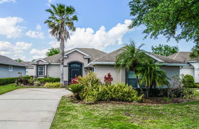 104 Catriona Drive