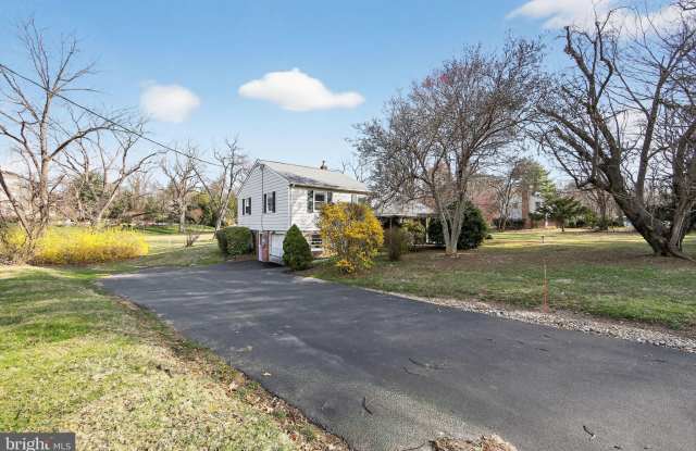 1567 SUGARTOWN Road