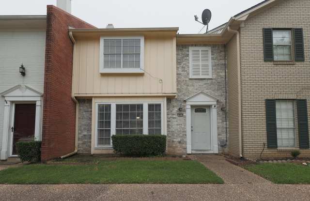 10014 Stratmore Cir