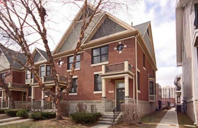712 North East Street