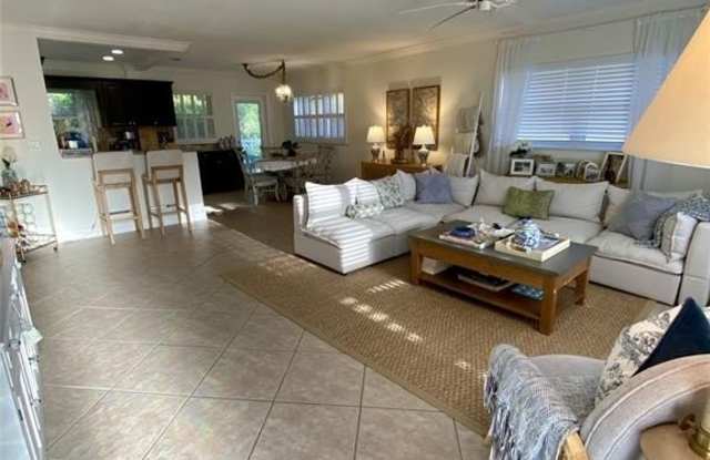 Photo of 2755 NE 28th Ave