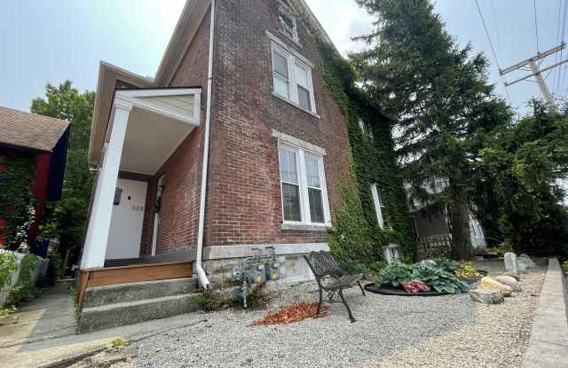 328 Oak Street