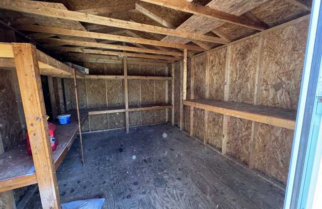 Photo of 305 Gibbs Road