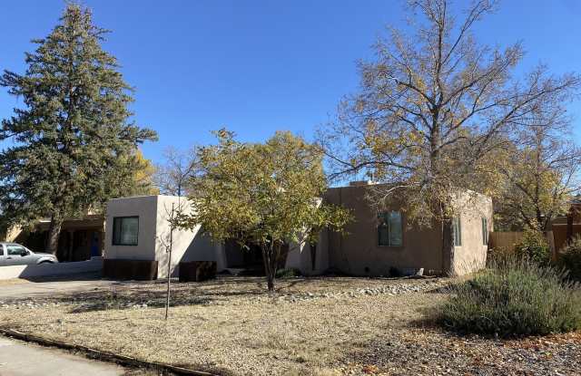 Photo of 4614 Idlewilde LN SE