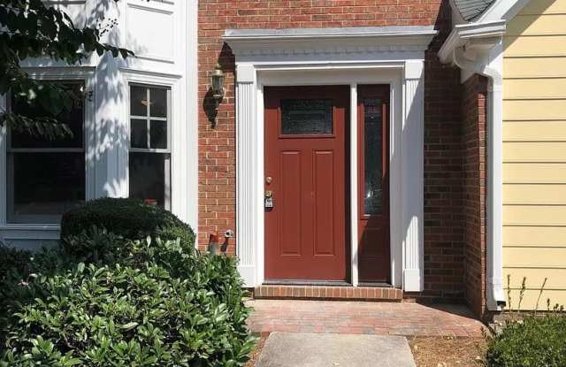 Room in 2 Bedroom Home at Cypress Park Rd