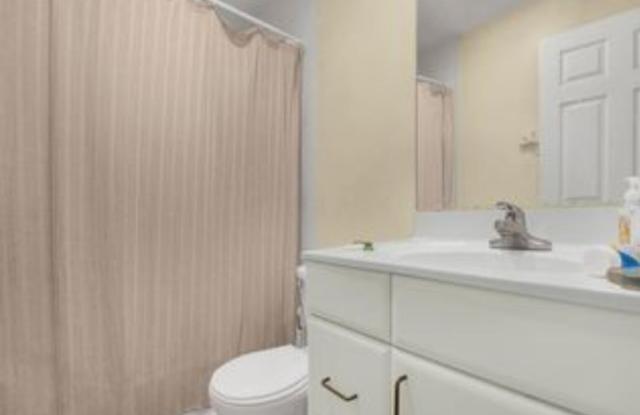 Photo of 285 E 12th Ave
