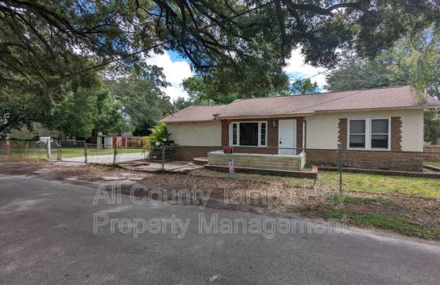 208 W Kirby St