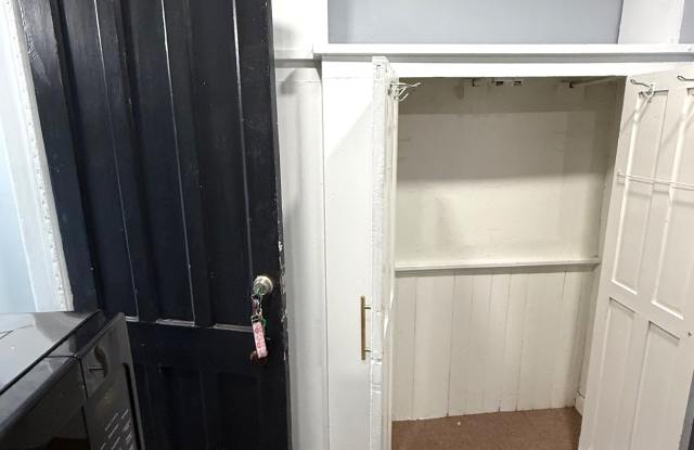 1211 Madison Street - 4