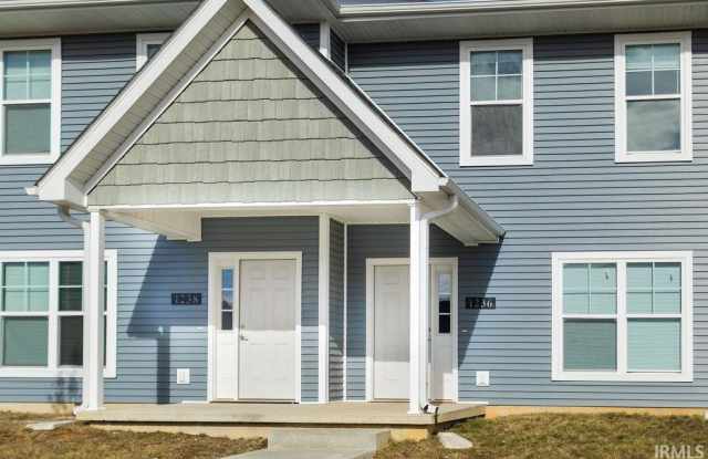 1222 W Rangeview Circle