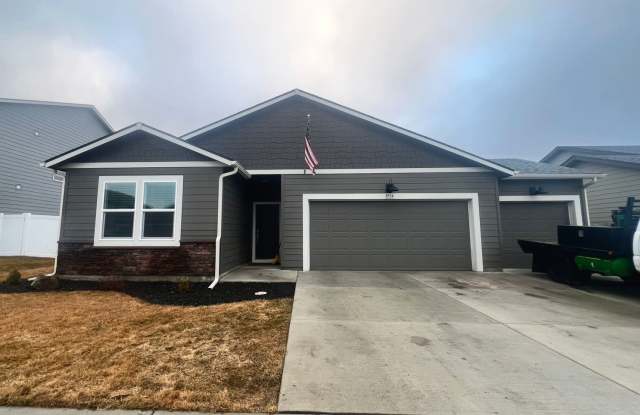 Newly Built 4 Bed, 2 Bath Home in West Plains! *PENDING LEASE* - 8514 West Silver Street, Spokane County, WA 99224