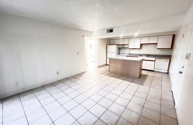 4055 W Mcnab Rd #104