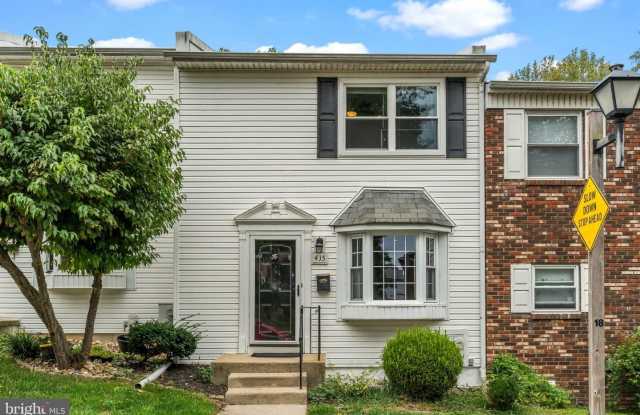 Photo of 435 N MOUNT VERNON CIR