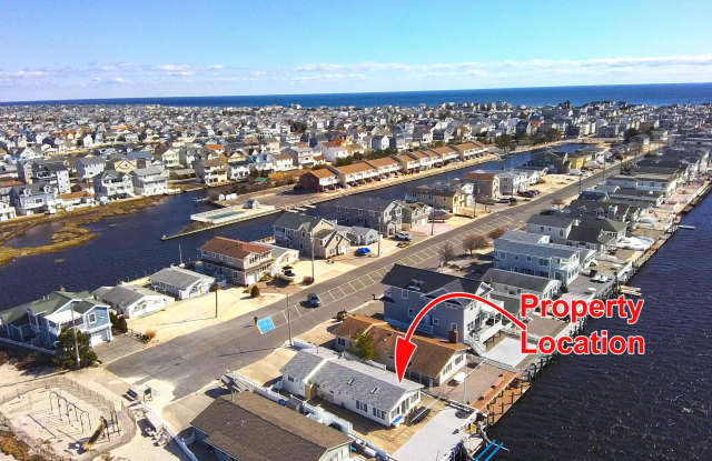 261 Bay Beach Way - 261 Bay Beach Way, Lavallette, NJ 08735