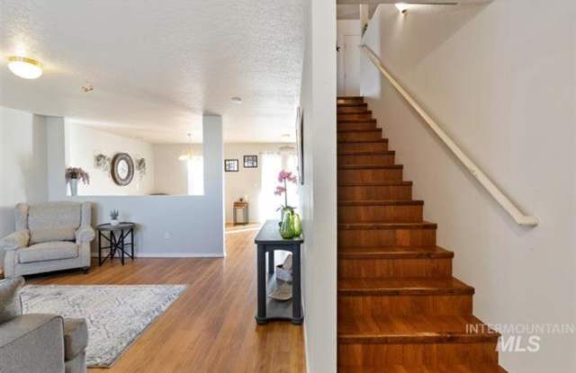 3bed, 2.5bath, 2031sq.ft. home in South Nampa