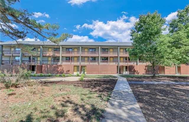 710 Jesse Jewell Parkways SE unit: 111