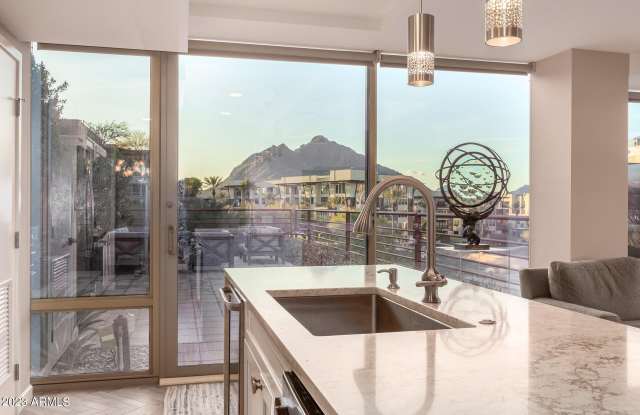 7161 E RANCHO VISTA Drive unit: 4014