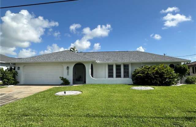 1201 SE 32nd Terrace