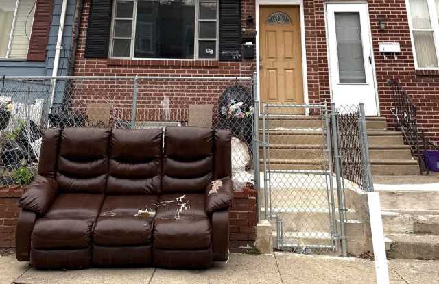 Photo of 2553 S CARROLL Street