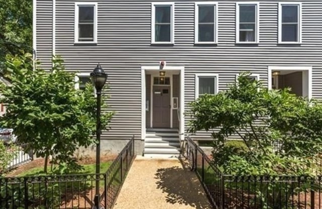 9 Mullins Ct - 9 Mullins Court, Cambridge, MA 02141