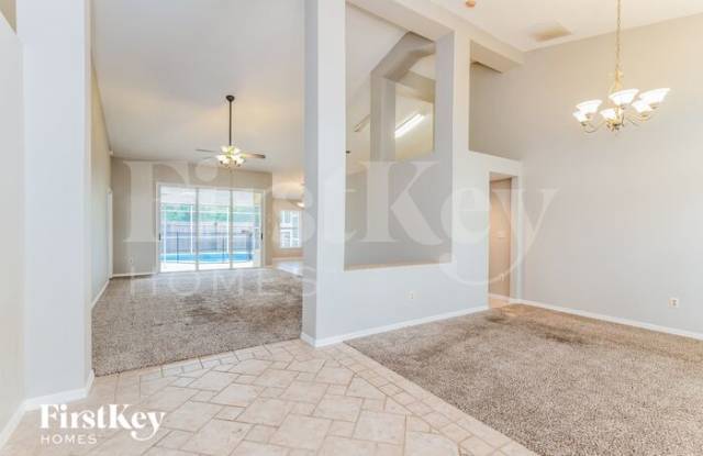 2841 Picadilly Circle