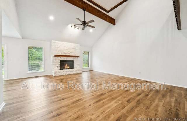 6947 South 30th West Avenue