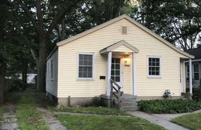 2243 Austin St - 2243 Austin Street, Muskegon, MI 49444