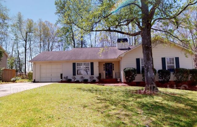 802 Powderhorn Rd - 802 Powderhorn Road, Simpsonville, SC 29681