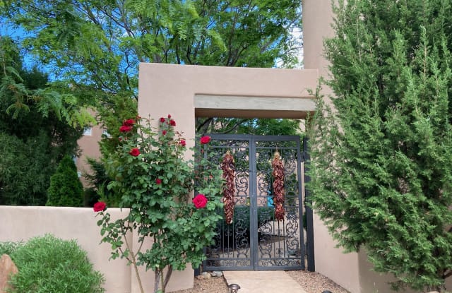 16 Prairie Crest Dr - 16 Prairie Crest Drive, Santa Fe County, NM 87508