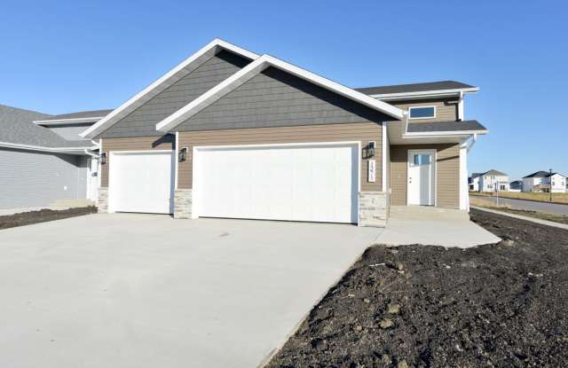 1271 Jill Drive W