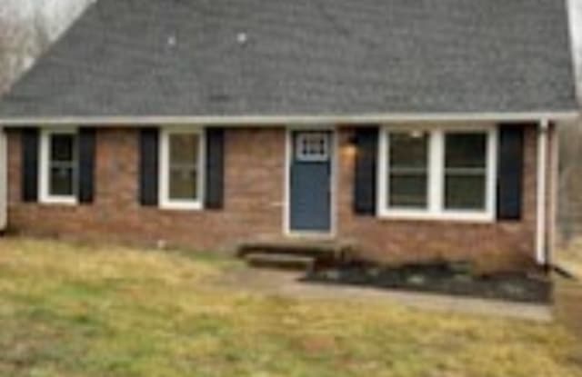 390 Louise Ln - 390 Louise Lane, Clarksville, TN 37042