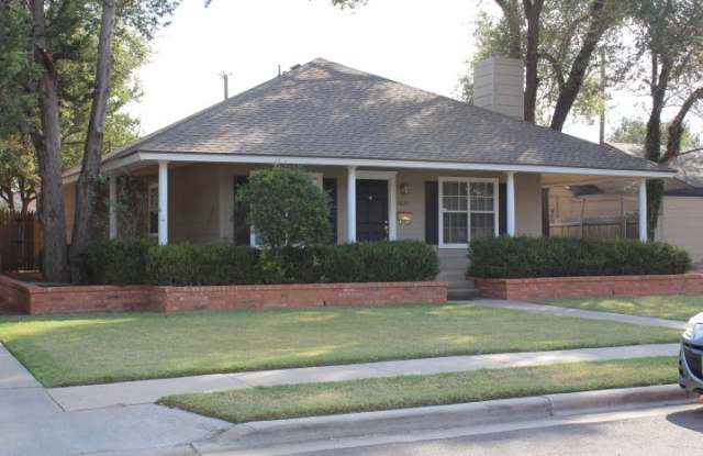 Photo of 2623 27th St