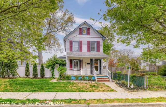 819 Dunlewy Street