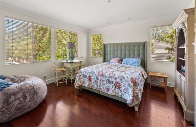 Photo of 21045 Mendenhall Court