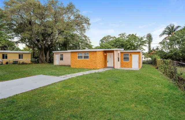 1531 NW 11th Ct