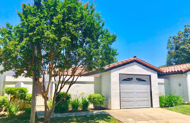 Lovely Fully Detached Home in the Darling Fallbrook Village HOA Community, Walking Distance to Trails, Shops, Restaurants,  More! photos photos