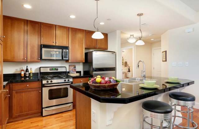 Photo of 1560 N Milwaukee St