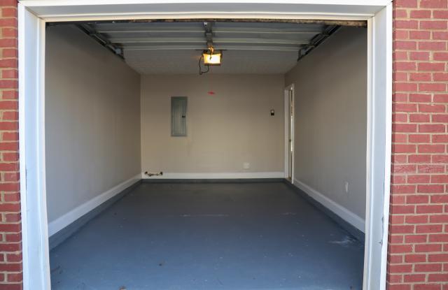 322 Tara Commons Cir