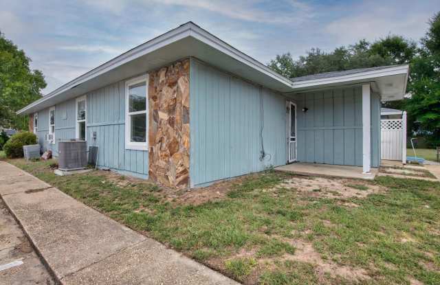 Photo of 3353 Greenbriar Circle, Unit B