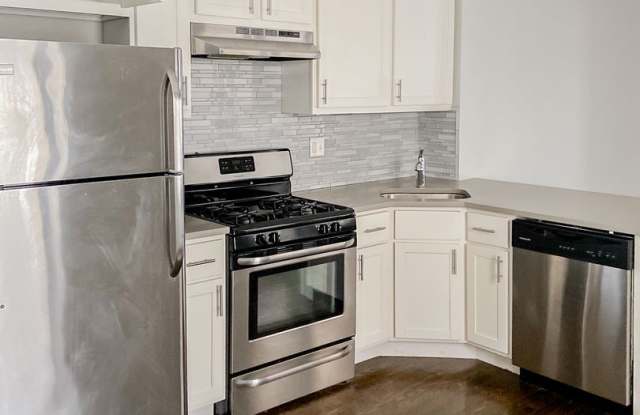 Photo of 5168 North Leavitt Street