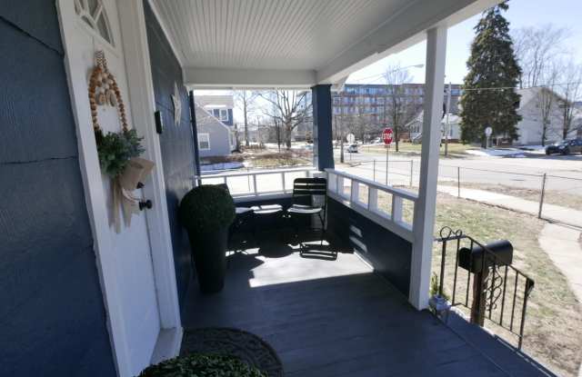 202 Curry Avenue