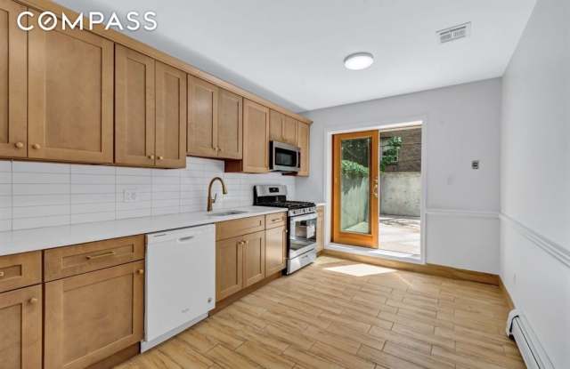 194 Sackett Street