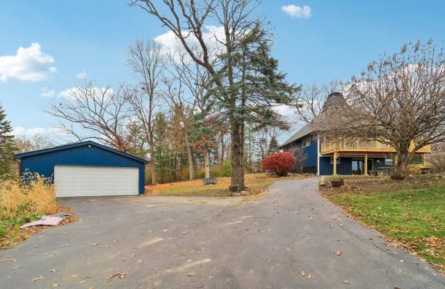 23460 W North Lakewood Lane