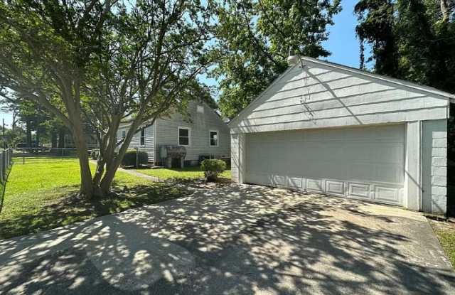 401 South Audubon Avenue - 401 South Audubon Avenue, Goldsboro, NC 27530