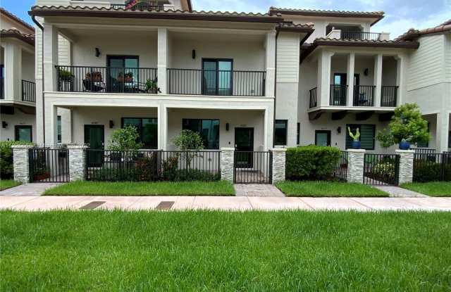 4683 NW 83rd Path - 4683 NW 83rd Path, Doral, FL 33166